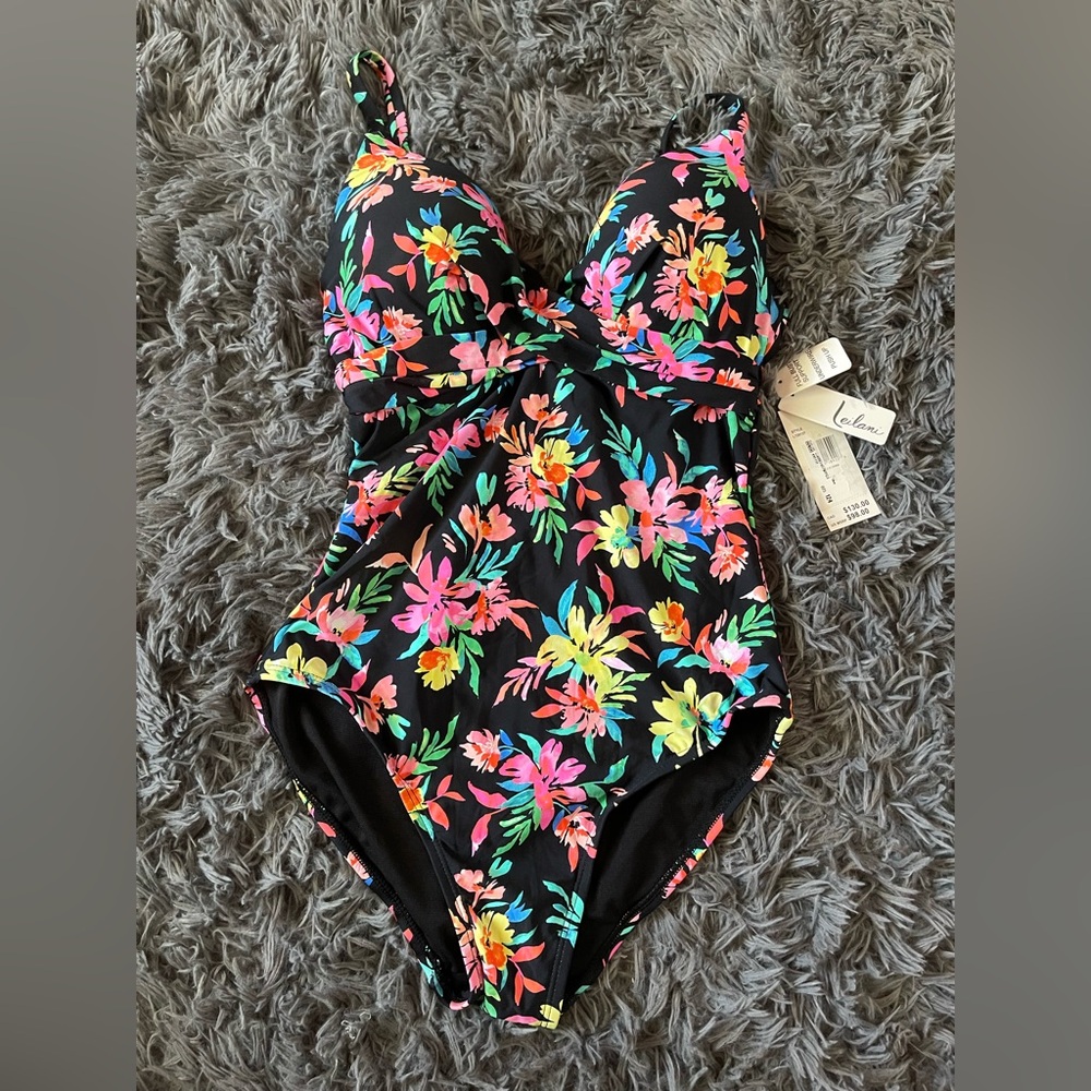 NWT Leilani Women’s Floral One Piece Swimsuit - Size 6